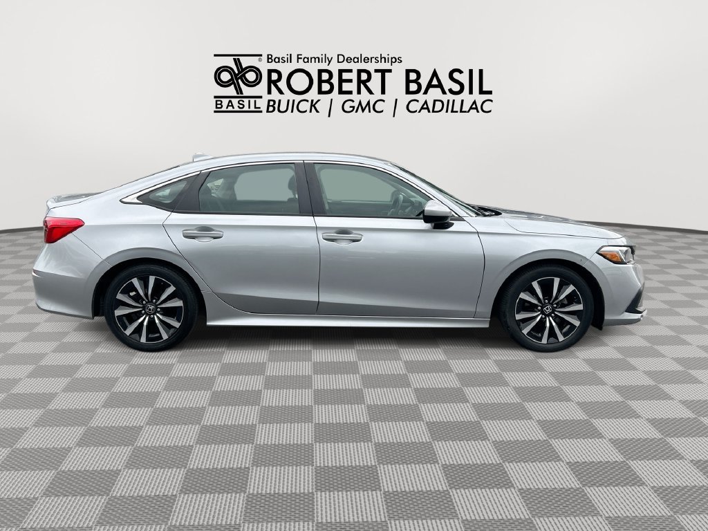 Used 2024  Honda EX image 9