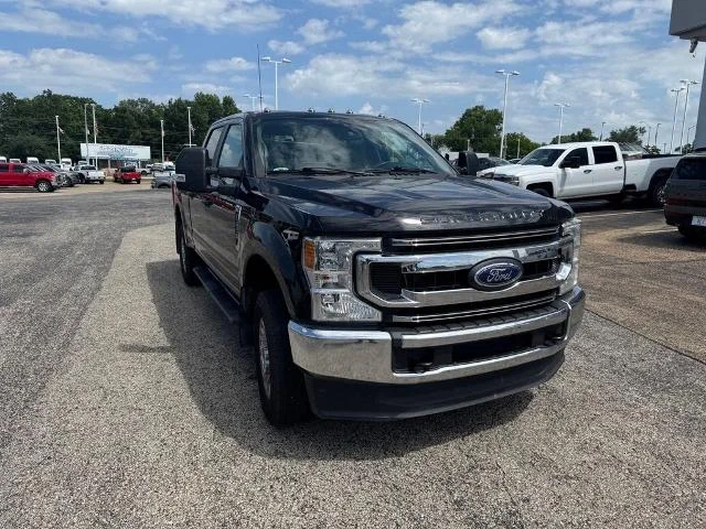 Used 2020 Black Metallic Ford  image 1