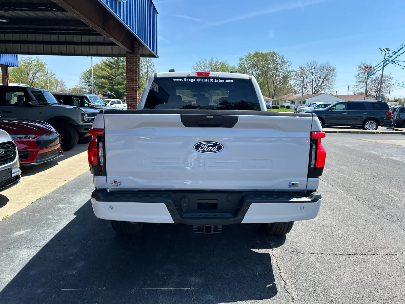 2025 Ford F-150 Lightning Flash - Photo 9