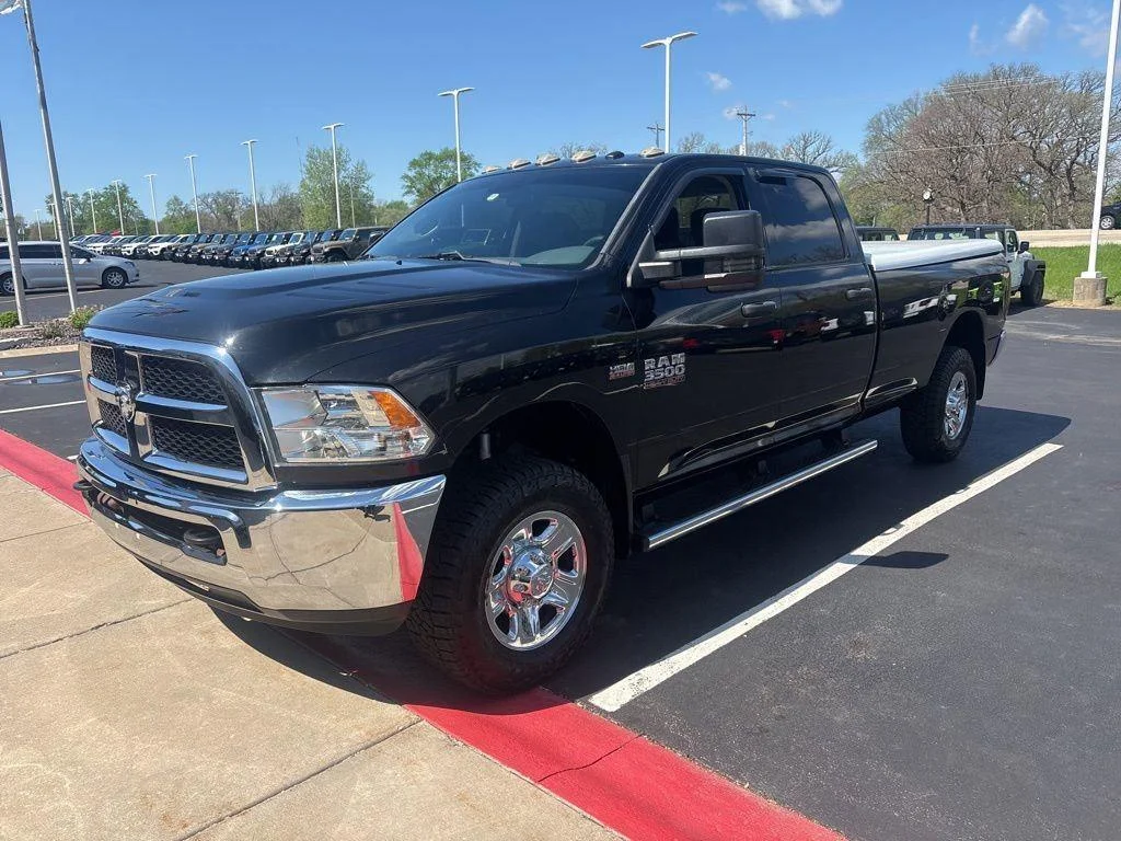 Used 2016 Brilliant Black Crystal Pearlcoat Ram Tradesman image 2
