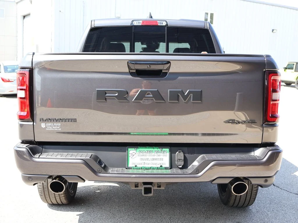 New 2026 Granite Crystal Metallic Clear-Coat Exterior Paint RAM Laramie image 4