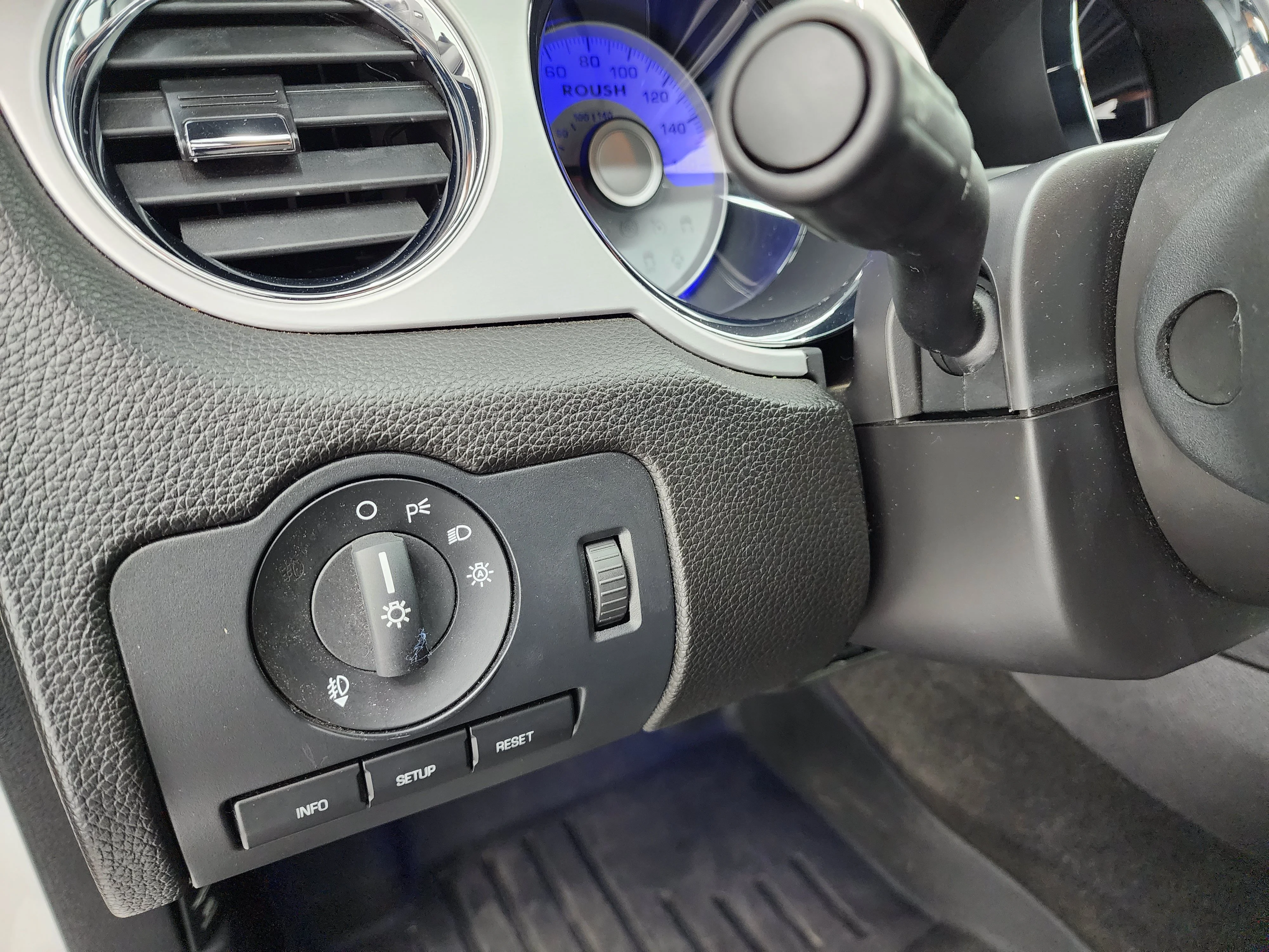 Used 2011 Performance White Ford GT Premium image 54