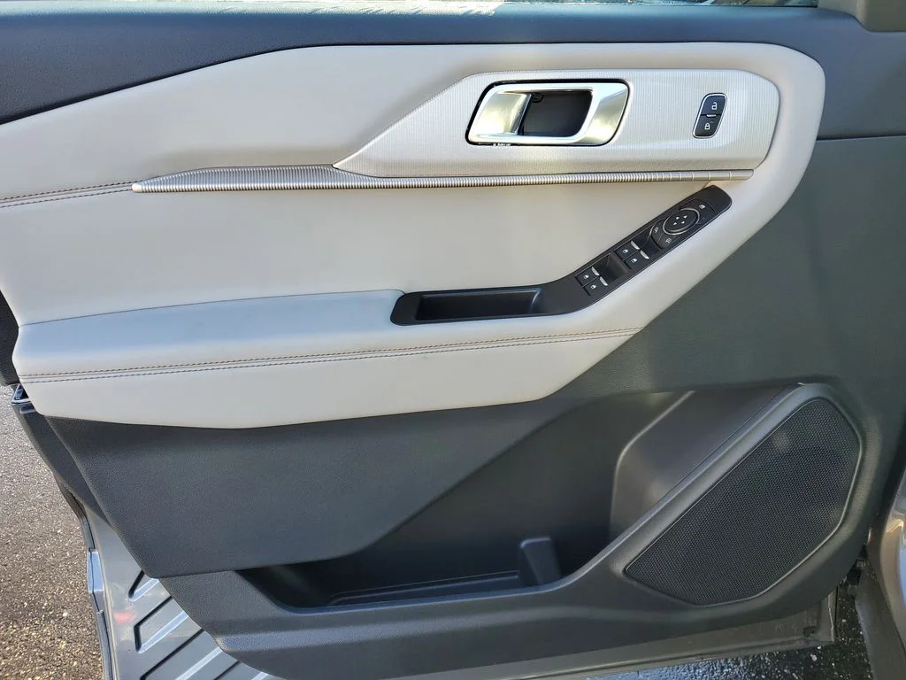 2026 Ford Explorer Active - Photo 19