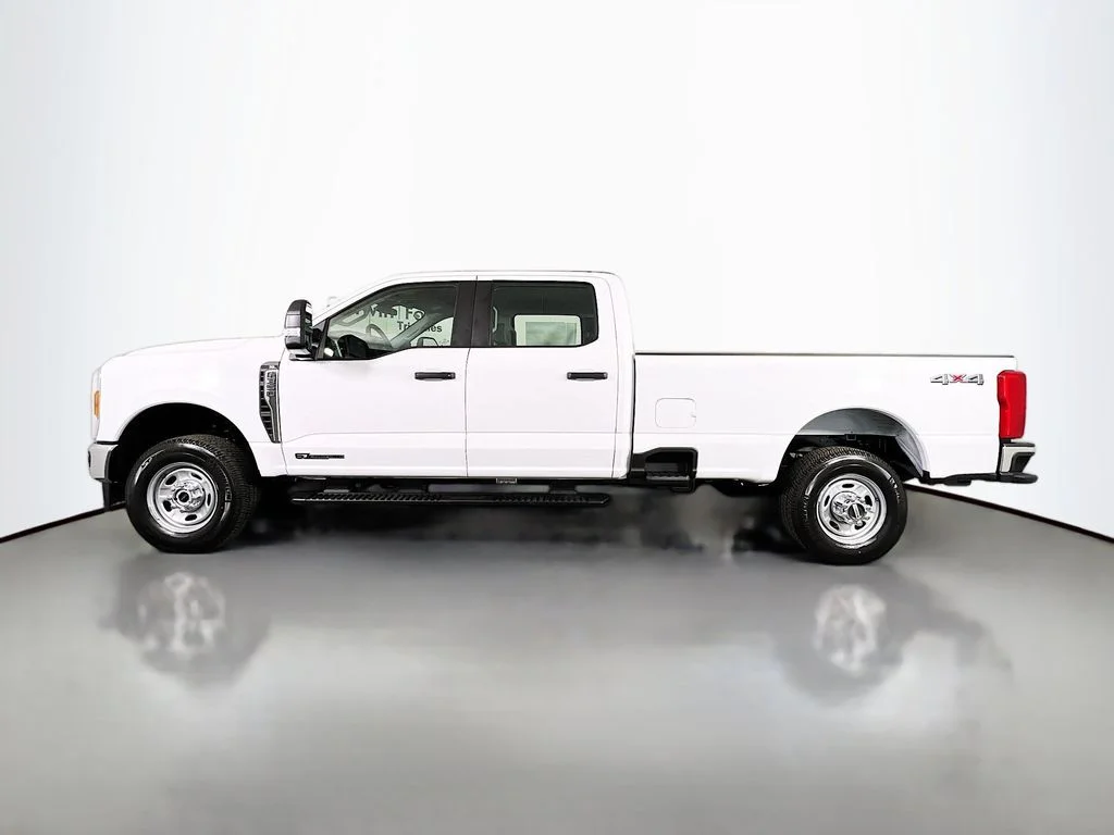 New 2026 Oxford White Ford XL image 6
