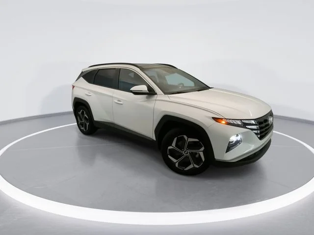 Used 2023 White Hyundai SEL Convenience image 6