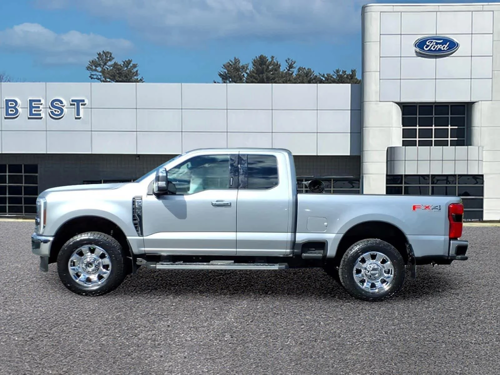 Used 2024 Iconic Silver Ford LARIAT image 3