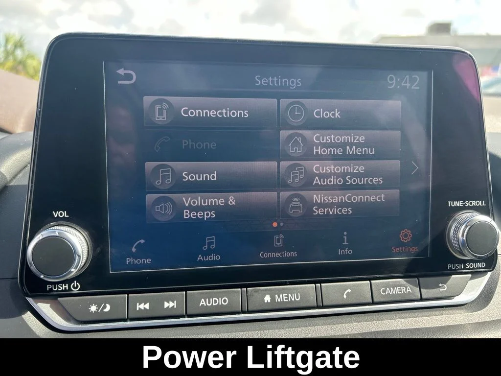 Used 2021 Gray Nissan SL image 14