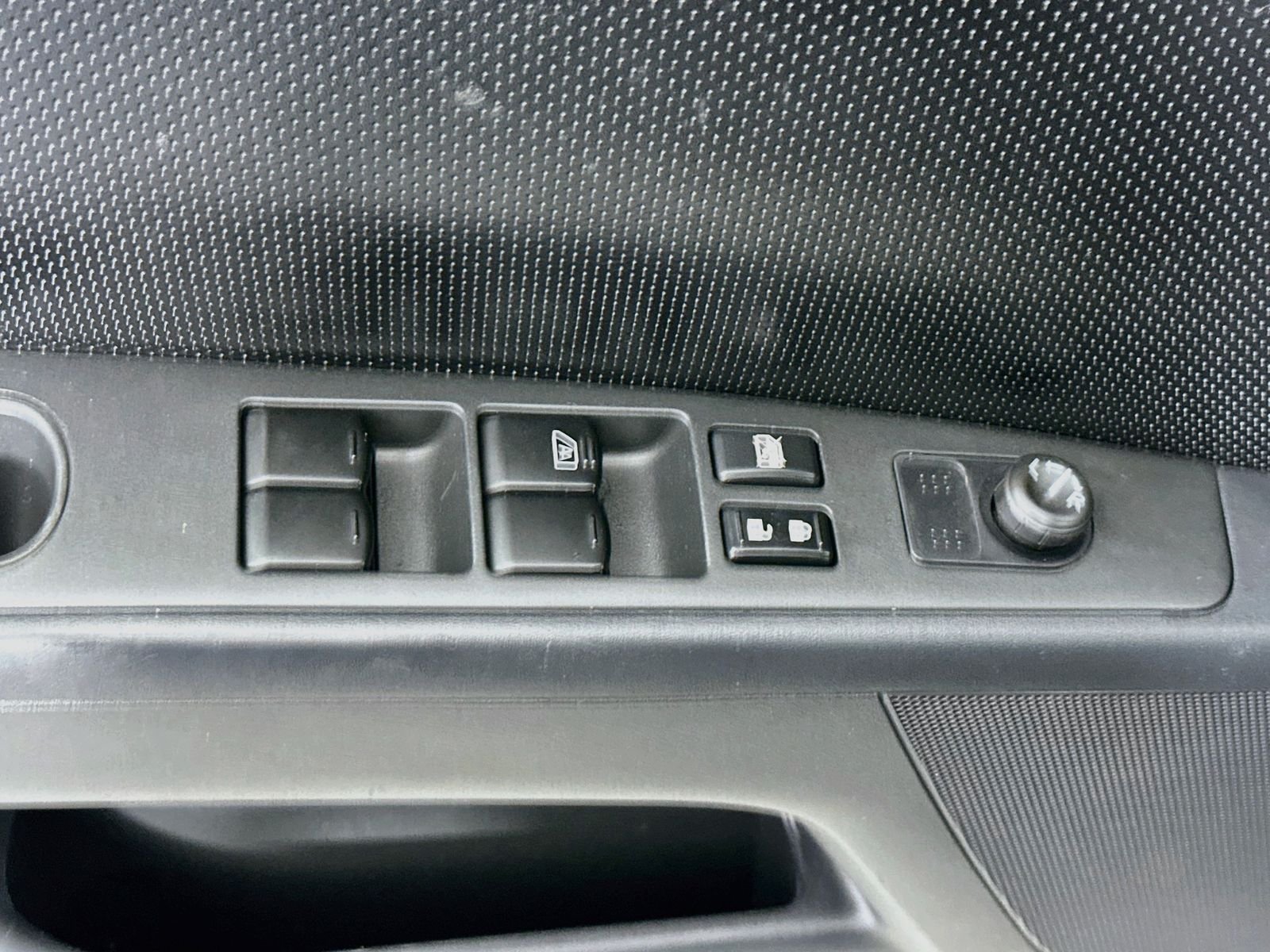 Used 2011 Super Black Metallic Nissan 2.0 SL image 19
