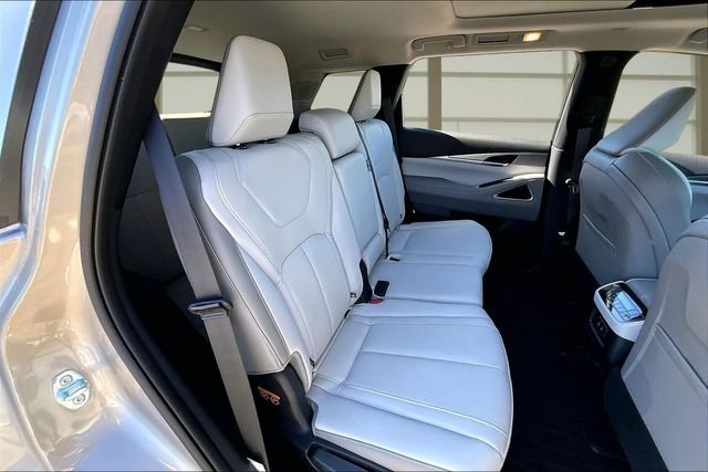 New 2027 WARM TITANIUM INFINITI LUXE image 27