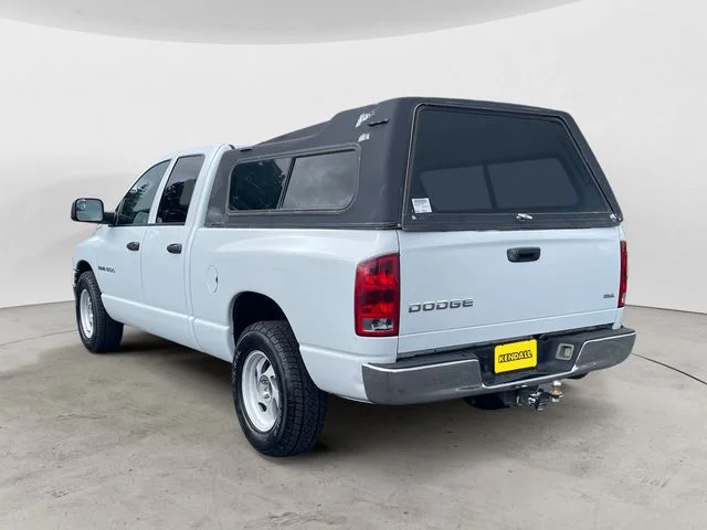 Used 2003 White Dodge SLT image 3