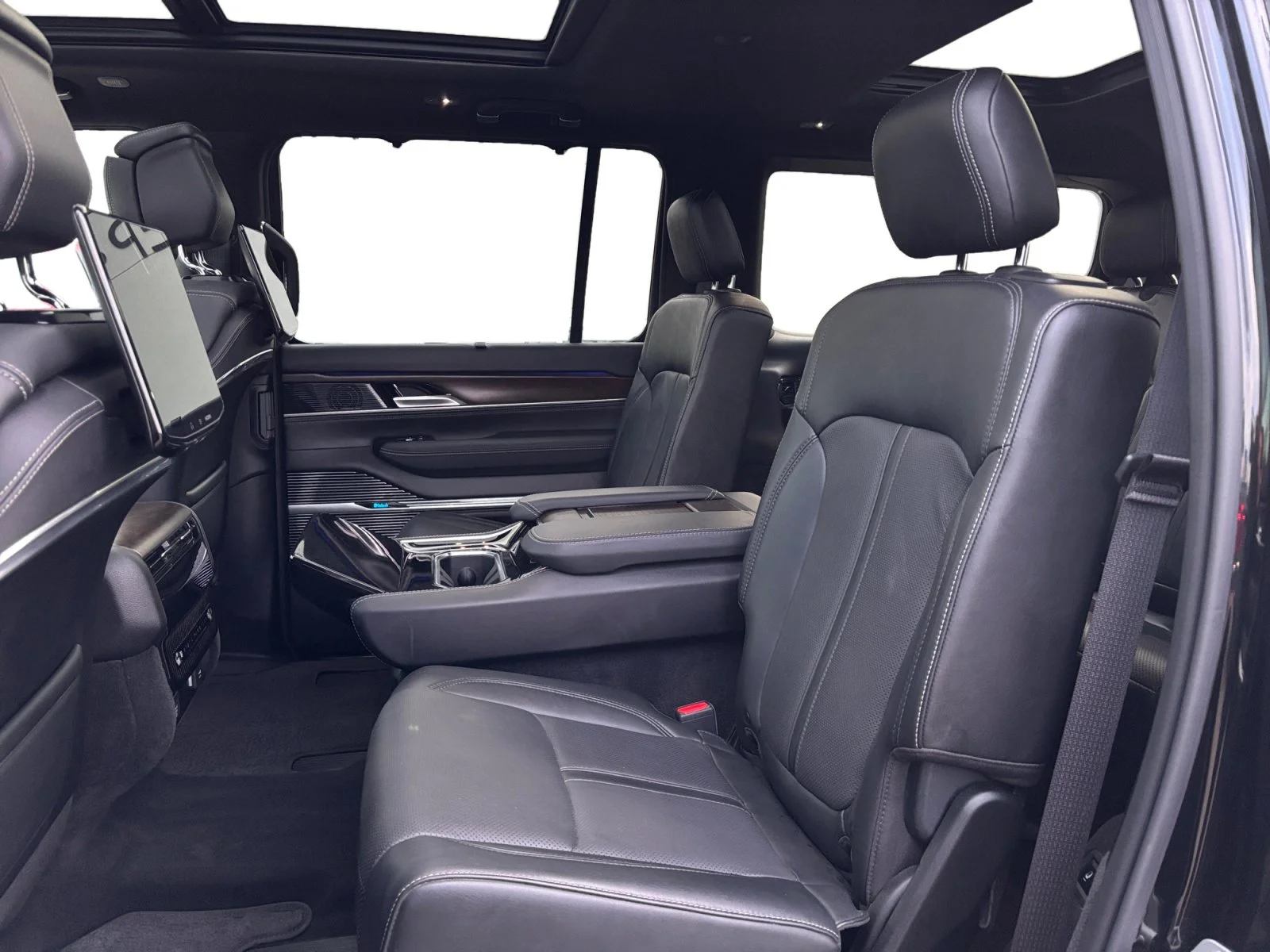 Certified Used 2023 Black Jeep 4x4 image 16