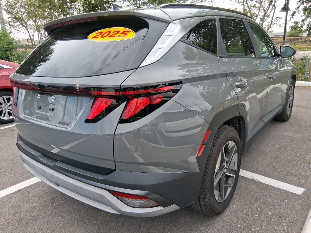 Used 2025 Gray Hyundai SEL image 3