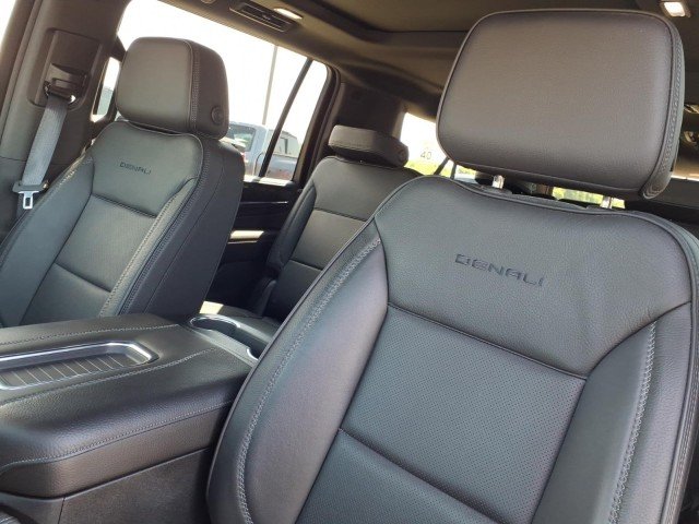 2024 GMC Yukon XL Denali - Photo 13