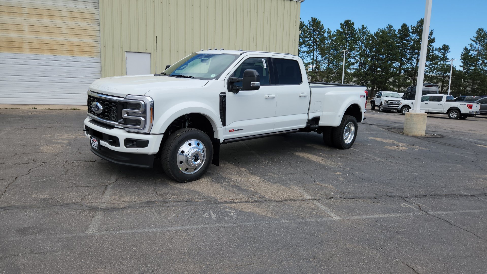 New 2026 Star White Metallic Tri-Coat Ford Platinum image 2