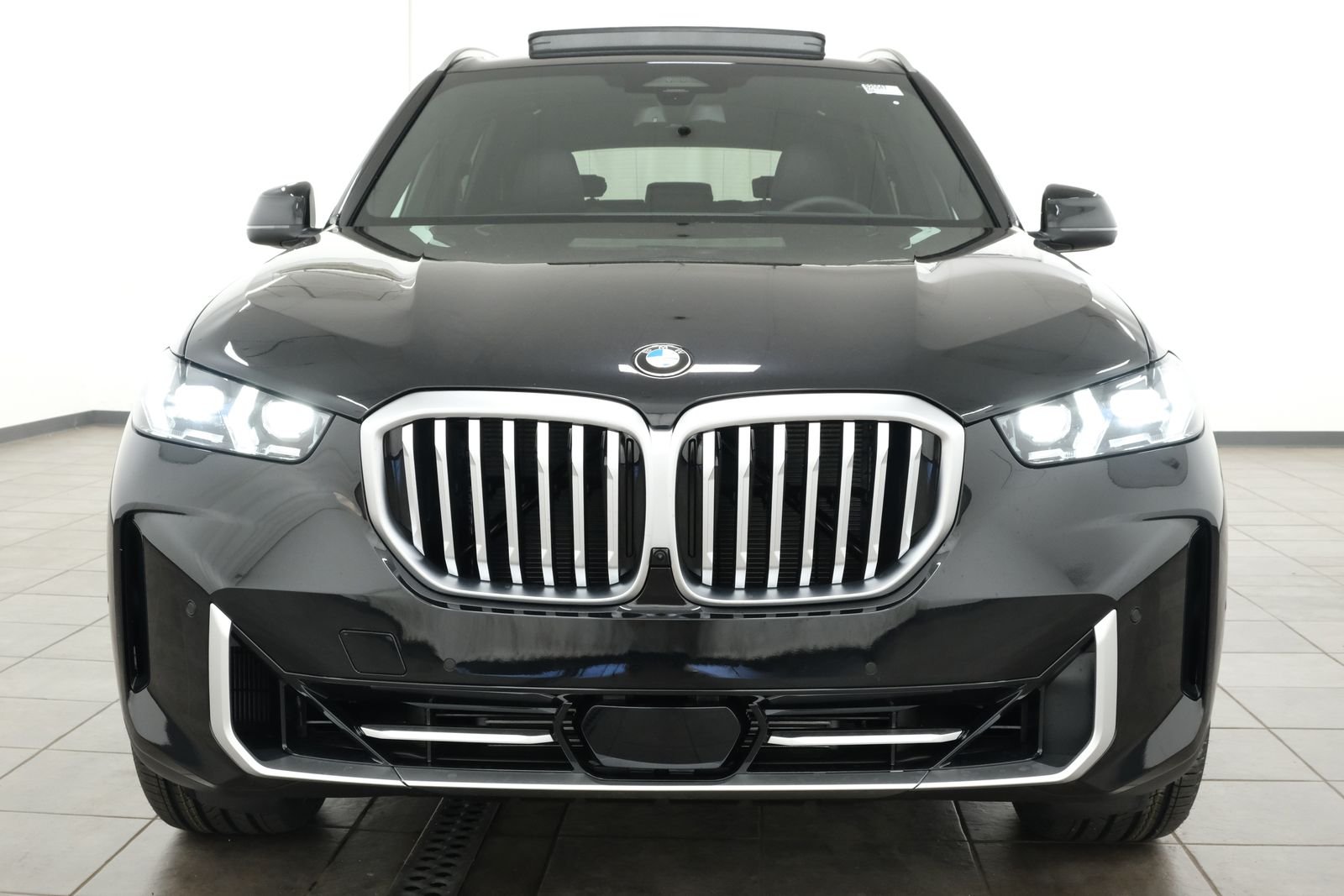 New 2026 Black Sapphire Metallic BMW xDrive40i image 11