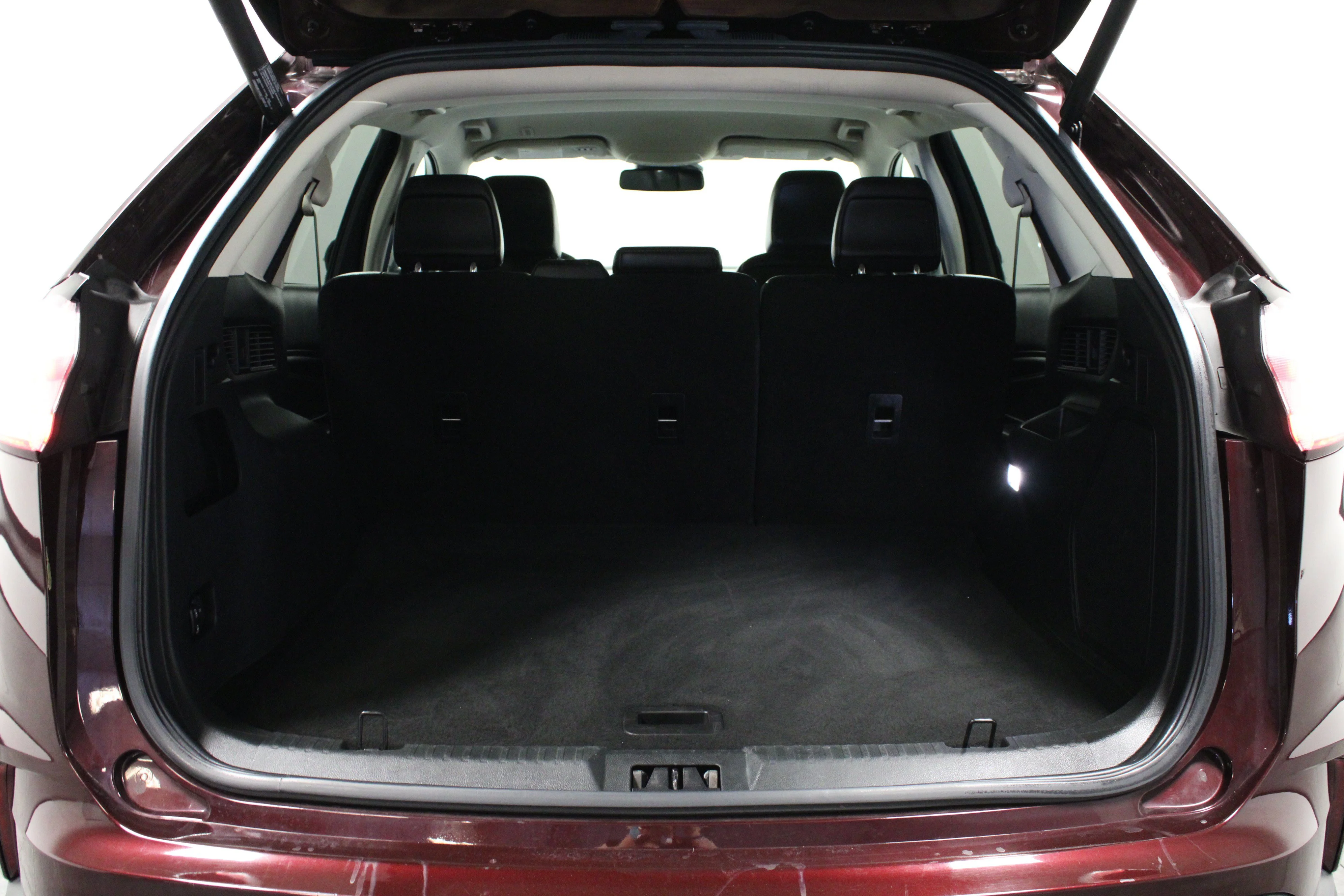 Used 2021 Burgundy Ford Titanium image 14