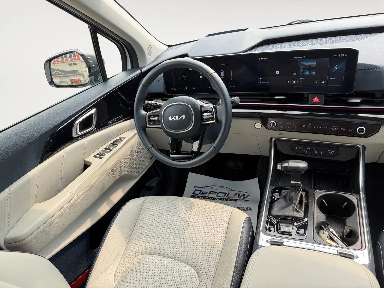 Used 2025 Snow White Pearl Kia SX Prestige image 11