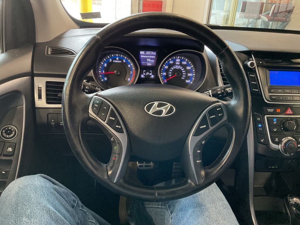 Used 2013 Gray Hyundai Base w/Blue image 18