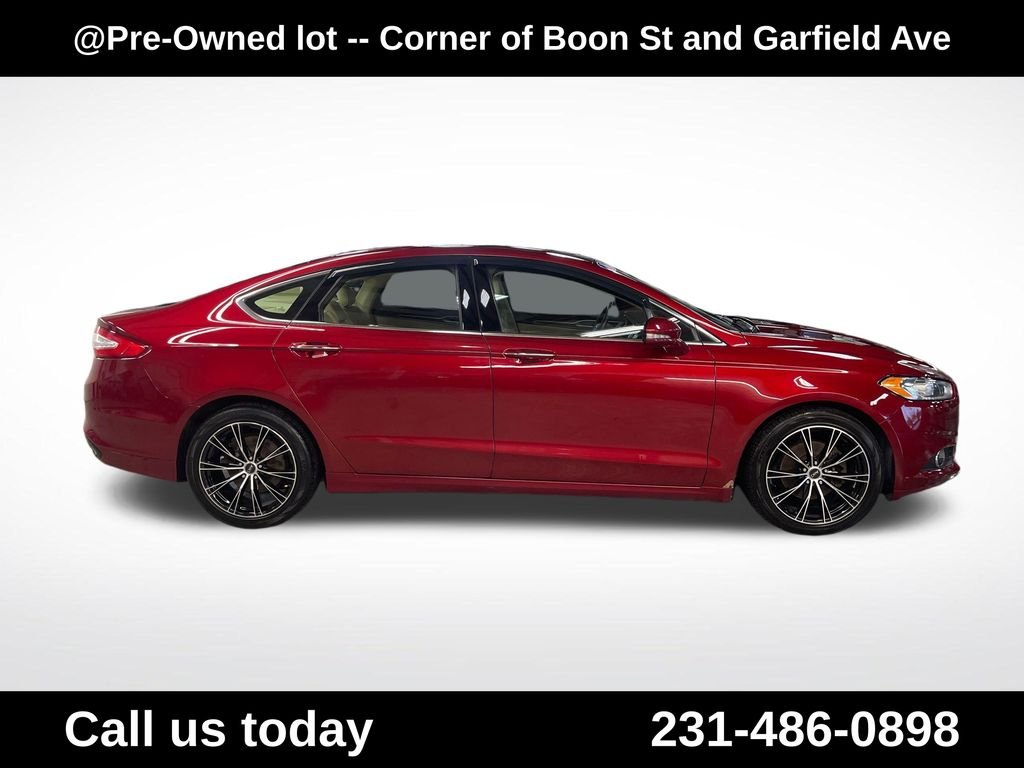 Used 2016 Red Ford SE image 6