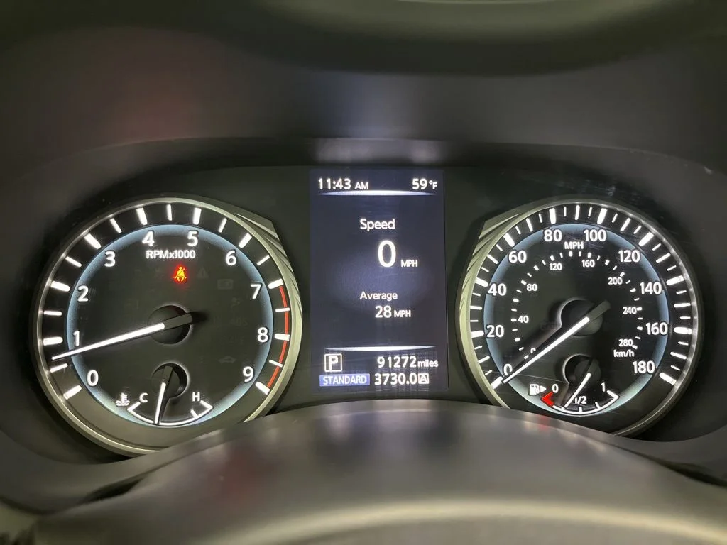 Used 2018 White INFINITI 3.0t LUXE image 9