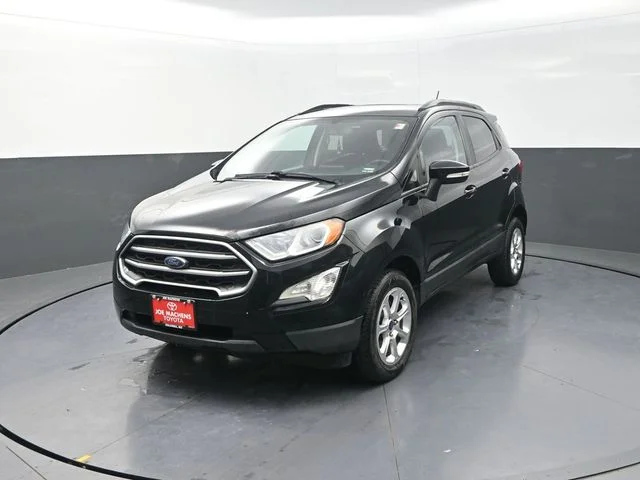 Used 2020 Black Ford SE image 2