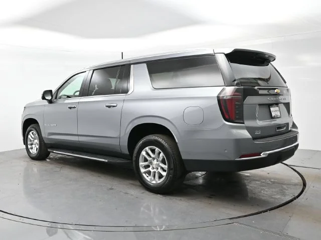 Used 2025 Sterling Gray Metallic Chevrolet LT image 5