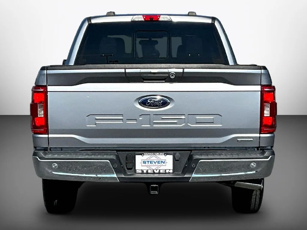 Used 2022 Silver Ford XLT image 5