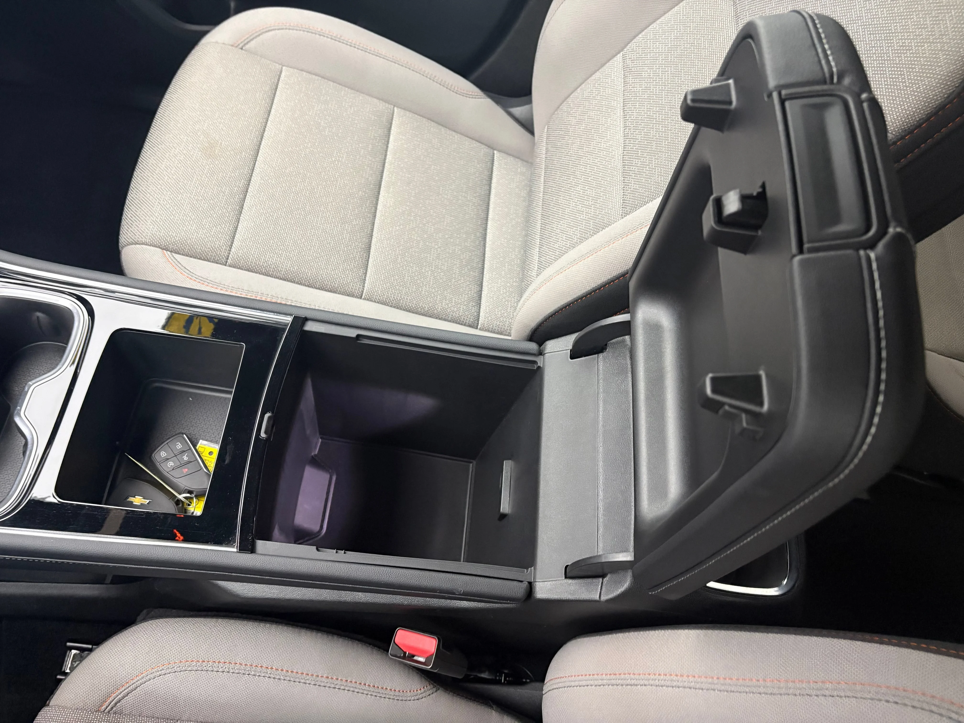 Used 2026 Sterling Gray Metallic Chevrolet LT image 33