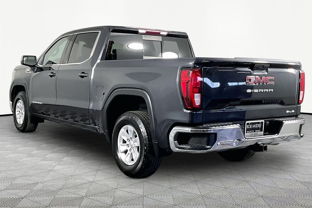 Used 2020 Black GMC SLE image 4