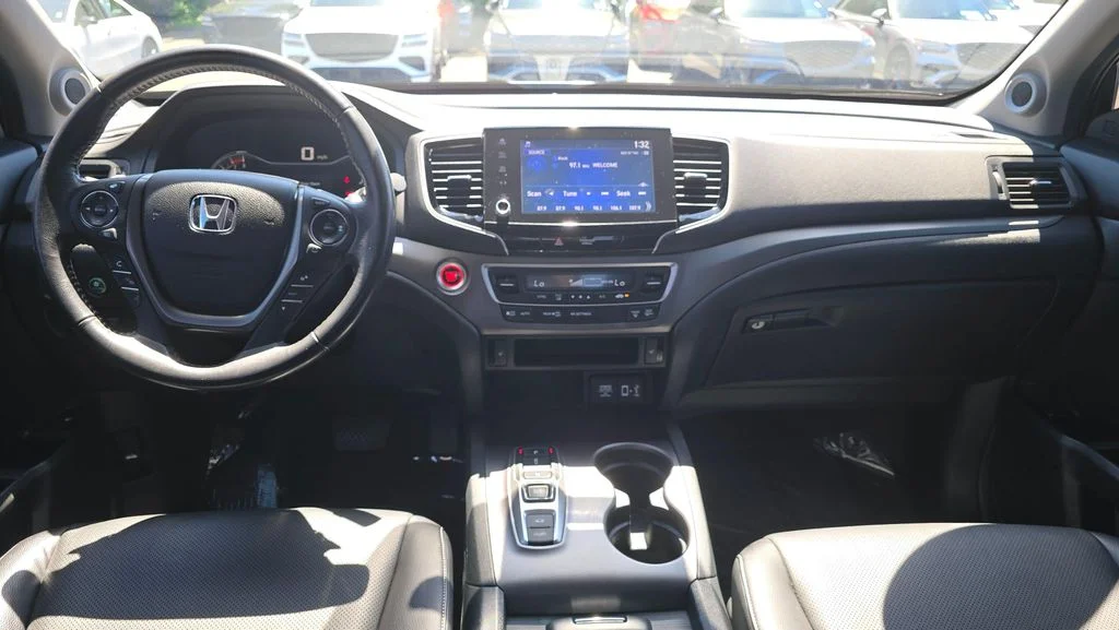 Used 2023 Gray Honda RTL image 18