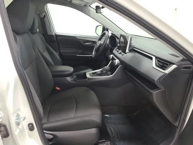 Used 2024 Ice Cap Toyota XLE image 2