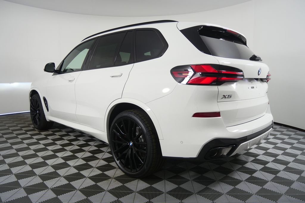 Used 2026 Alpine White BMW xDrive40i image 5