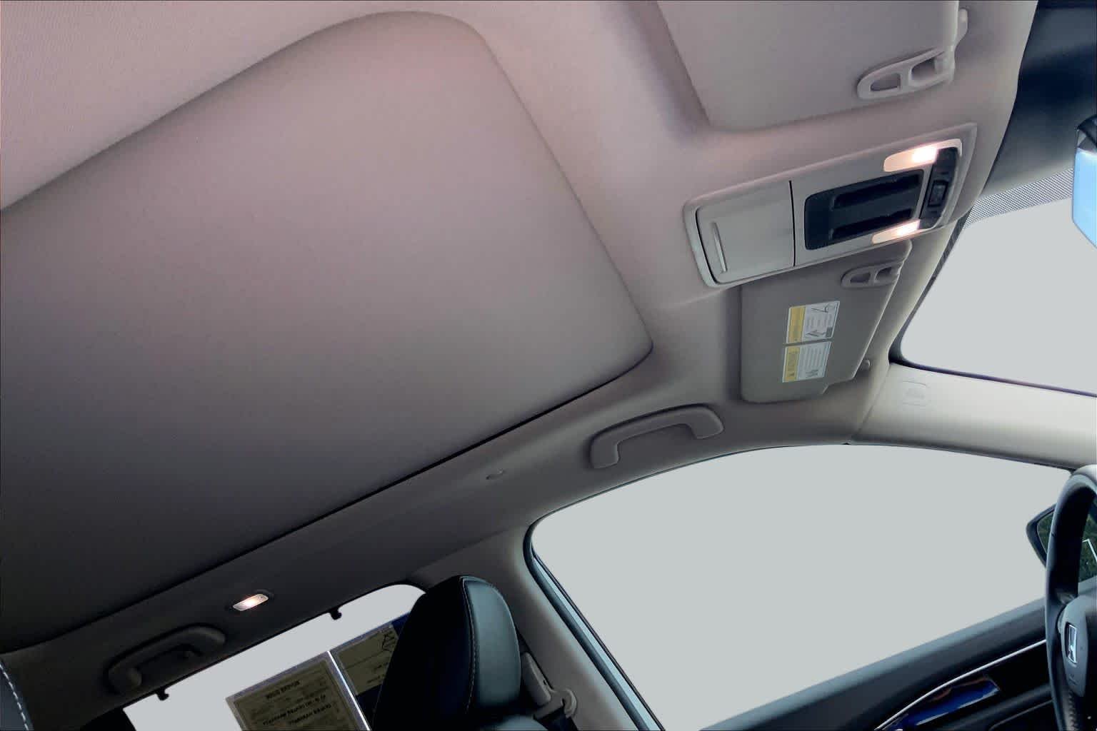 Used 2024 Platinum White Pearl Honda Touring image 14