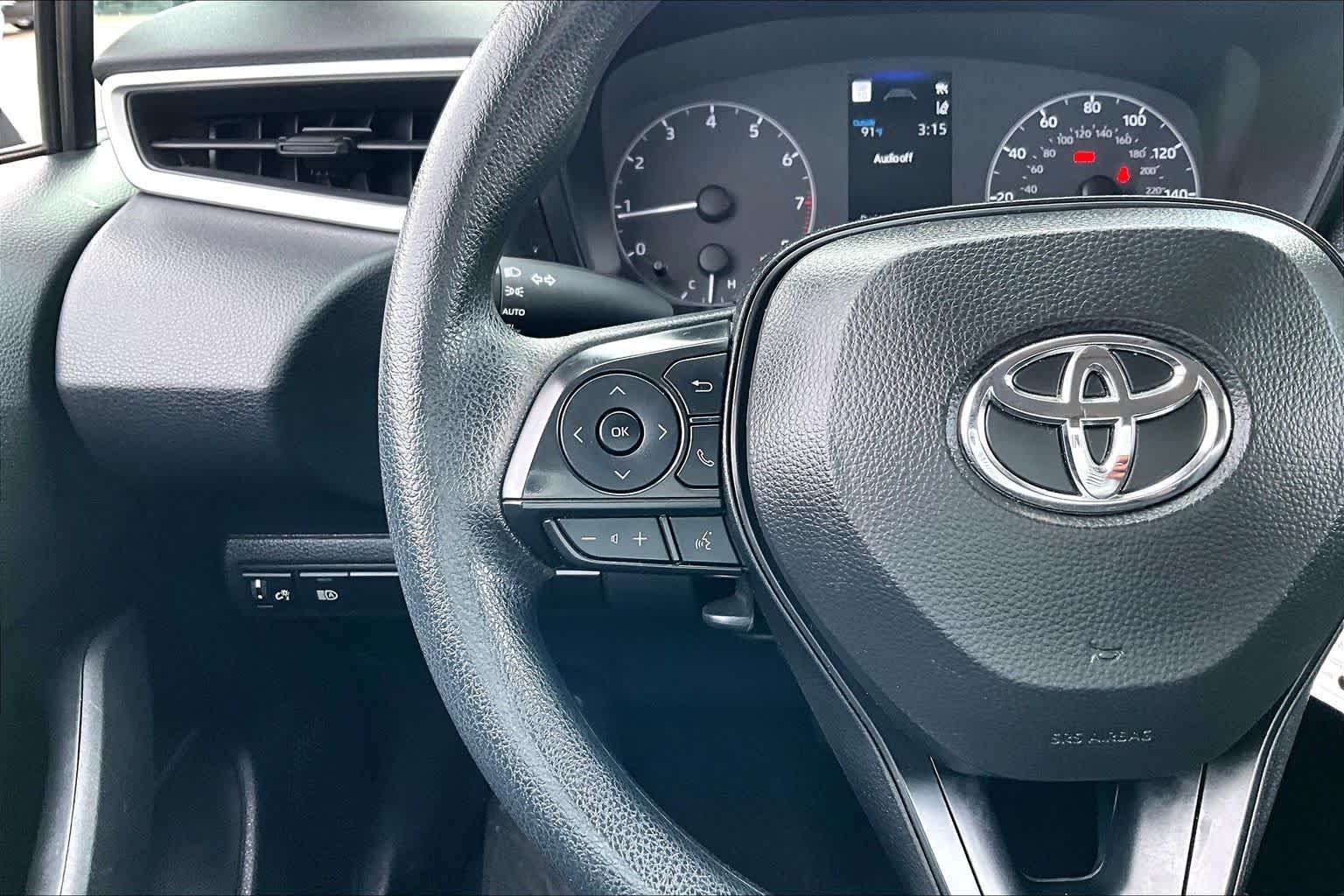 Used 2025 Ice Cap Toyota LE image 24