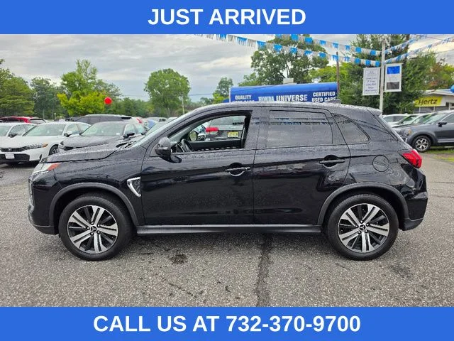Used 2020 Labrador Black Metallic Mitsubishi 2.0 SE image 2