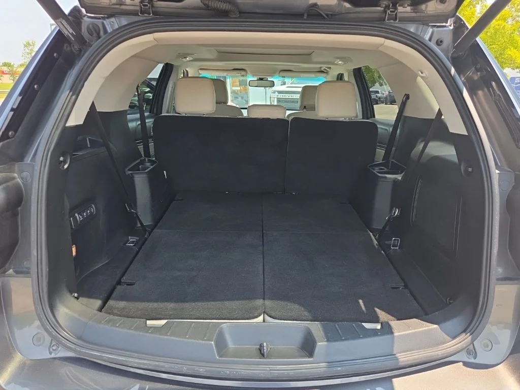 Used 2016 Gray Ford Platinum image 28