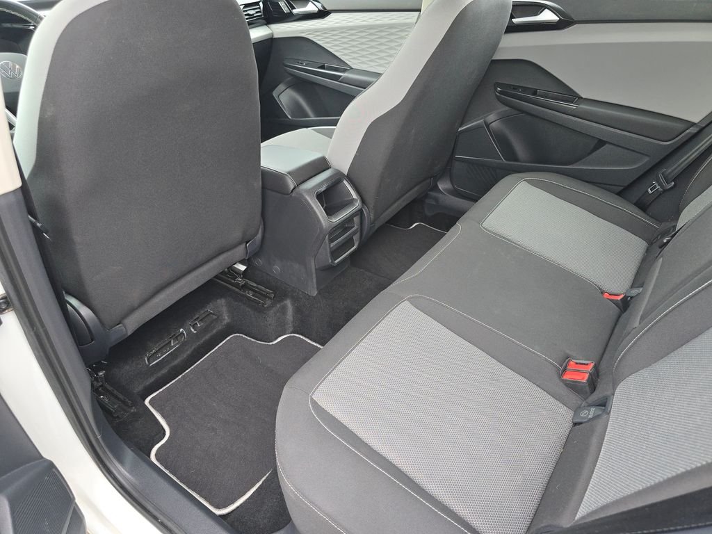 Used 2023  Volkswagen 1.5T S image 19