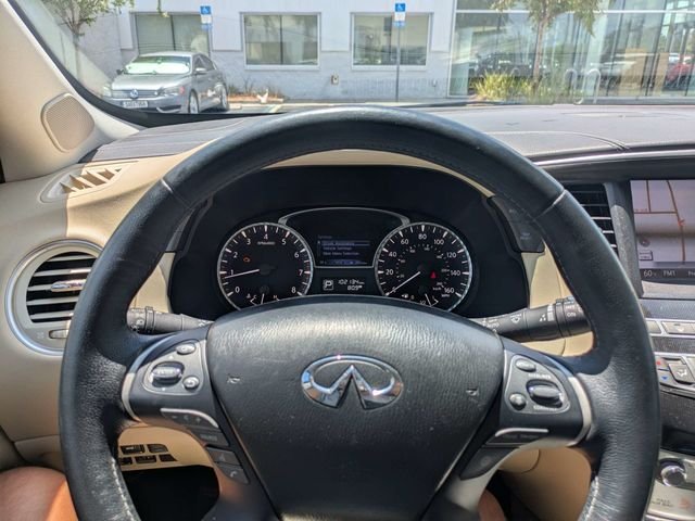 Used 2016 White INFINITI Base image 31