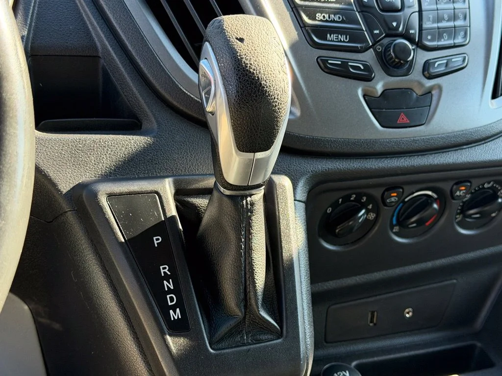 Used 2015 Red Ford Base image 14