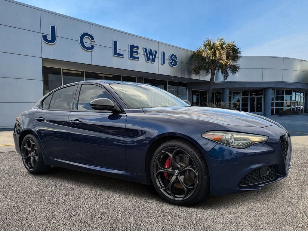 Used 2019 Montecarlo Blue Metallic Alfa Romeo Base image 1