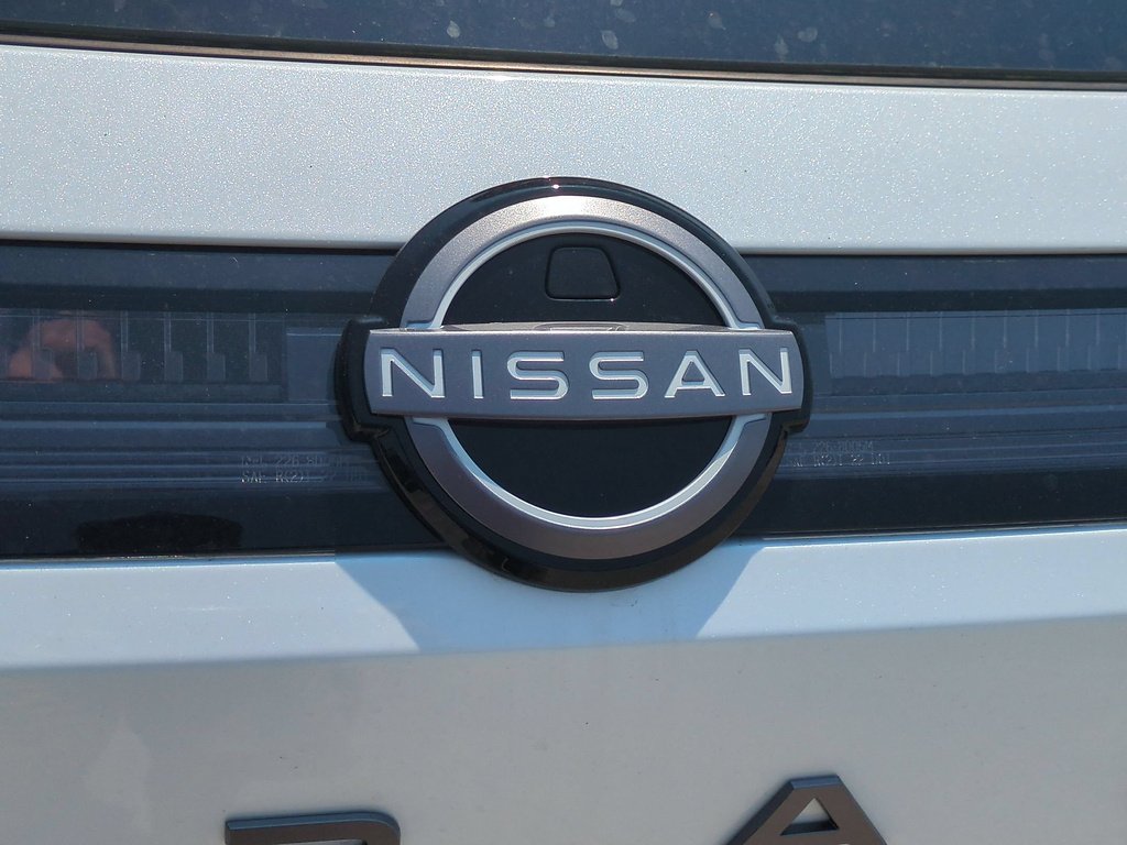 New 2026 Everest White Pearl TriCoat Nissan SV image 5