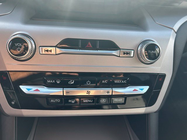 Used 2023 Silver Ford XLT image 23