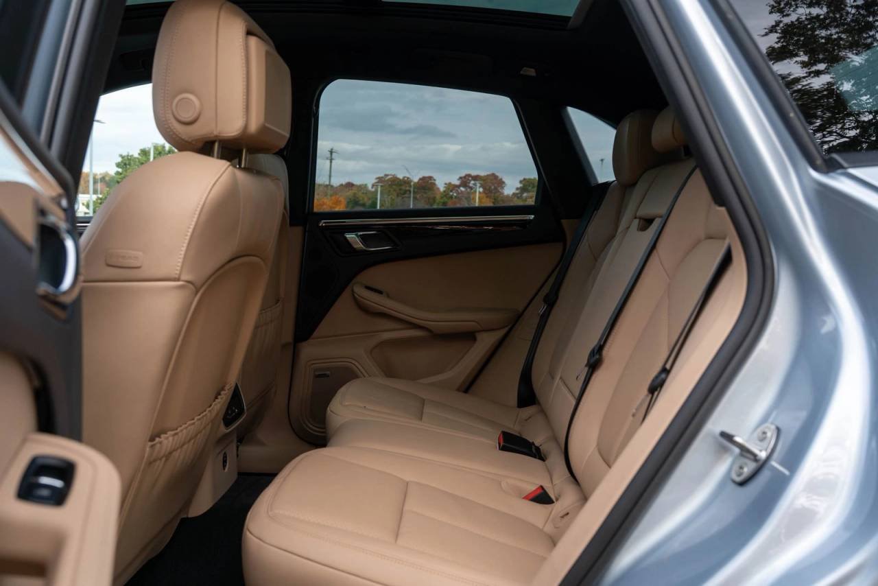 Used 2026  Porsche  image 33