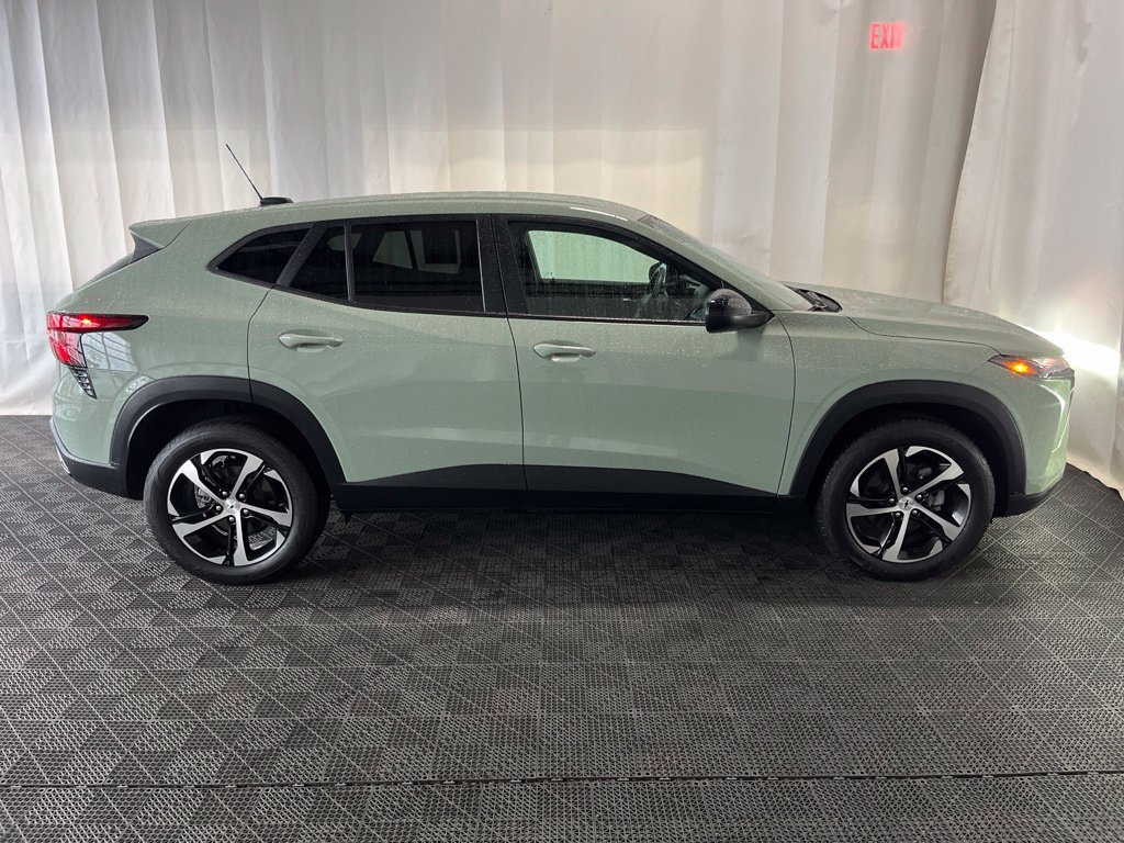 Used 2024 Chevrolet Trax RS with VIN KL77LGE20RC120446 for sale in Grand Island, NY