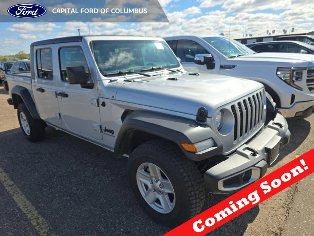2023 Jeep Gladiator Sport S's photo