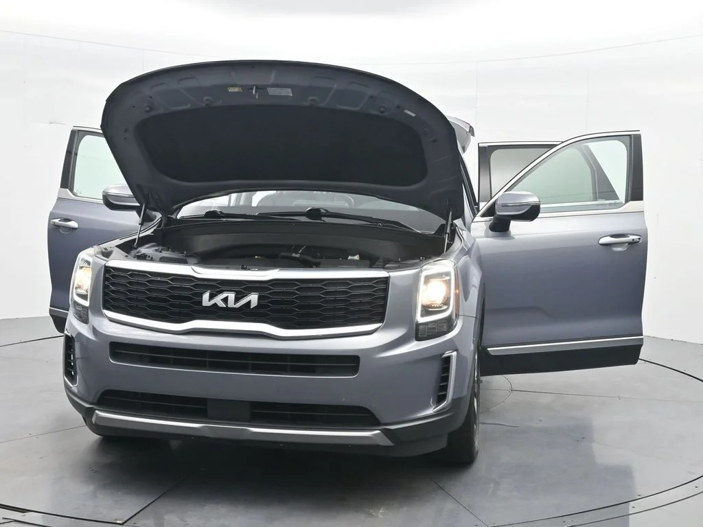 Used 2022 Everlasting Silver Kia S image 43