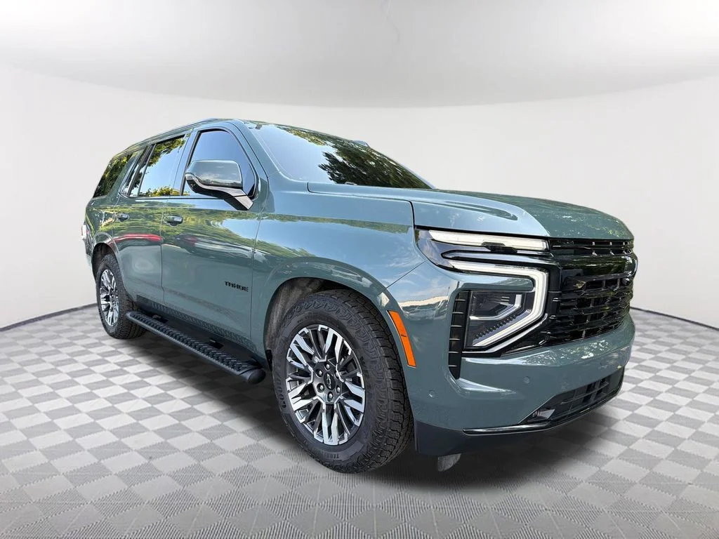 Used 2025 Gray Chevrolet RST image 3