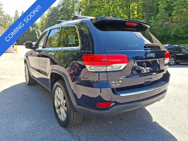 Used 2017 Blue Jeep Limited image 5