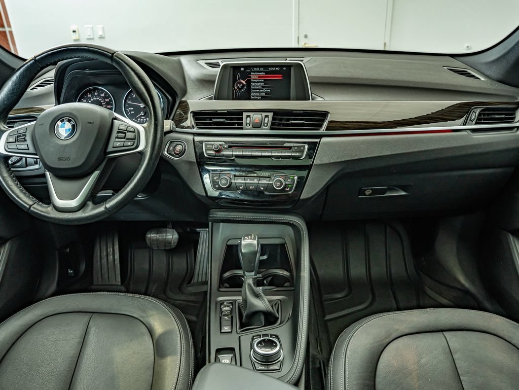 Used 2017 Jet Black BMW xDrive28i image 30