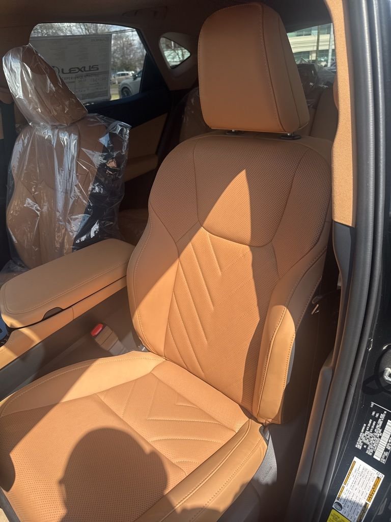 2026 Lexus NX 450h+ Premium - Photo 6